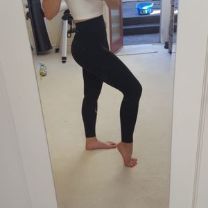 Lululemon Ebb to Street Legging Size 4 Black